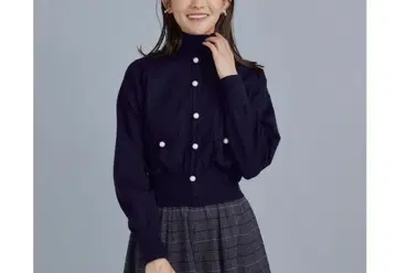 쿠미쿄쿠 15950엔 ELENA 펄 버튼 니트 자켓 네이비 계열
