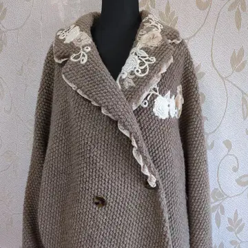 사에라, 히스클로네, 코트