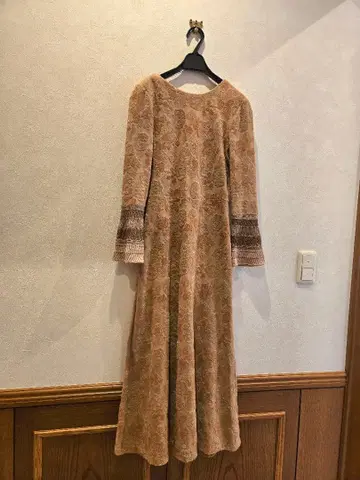 마메쿠로구치! 새상품급 플라워 벨로아 자카드 원피스.