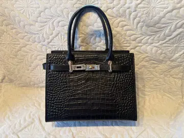 크로커다일 패턴 블랙 핸드백