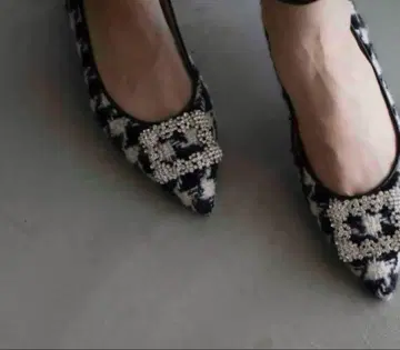 컨디션 최상 OHGA 트위드 플랫슈즈 펌프스 비쥬 하운드투스