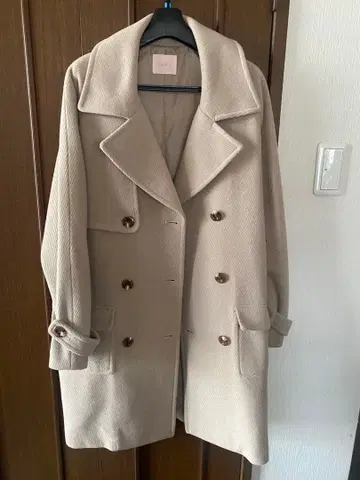 베이지 피 코트 사이즈 9