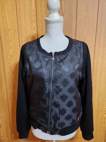 오니츠카타이거 점퍼 자켓