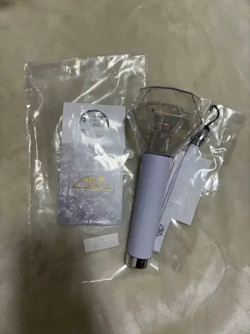 M!LK 컬러 체인지 응원봉 밀크 크리스탈 2