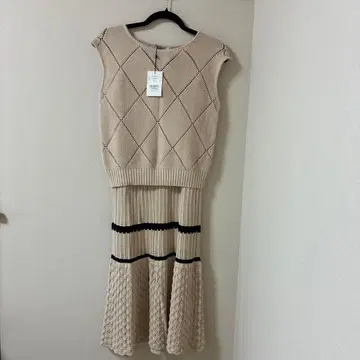 [ 미사용 ] LIPSERVICE 바이컬러 크로셰 상의