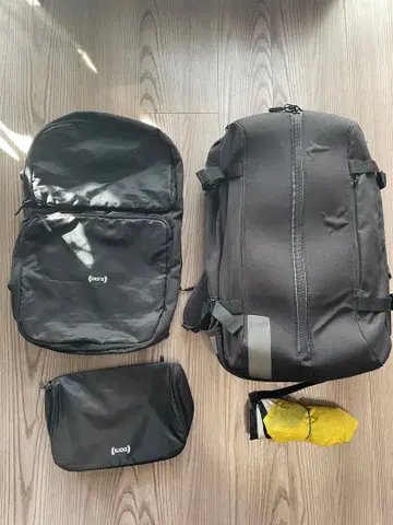 SLICKS TRAVEL BACKPACK 스리 블랙