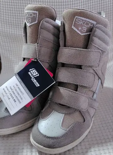 택 포함 새상품 스케쳐스 웨지솔 하이컷 스니커즈