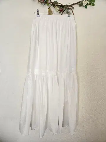 라운지 드레스 화이트 코튼 플레어 스커트