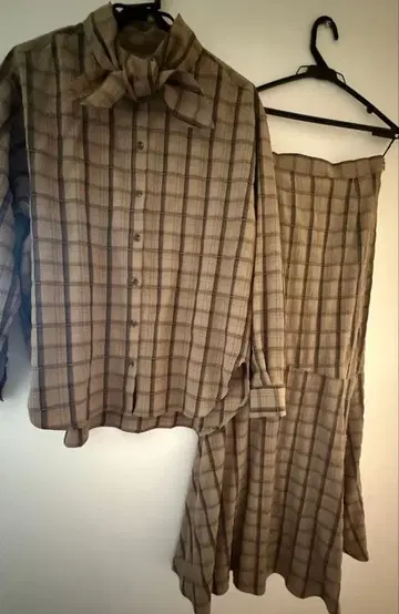 체크 셔츠, 머메이드 스커트 셋업