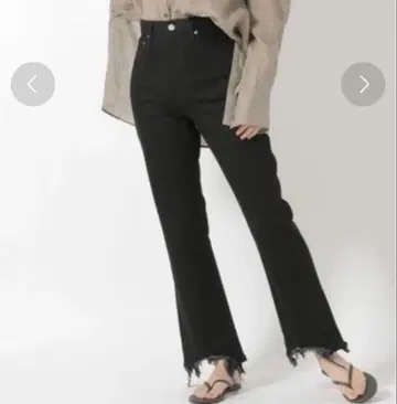 woadblue 부티 플레어 블랙 데님 컷오프