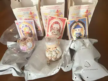 팝 매트 Celebrating the Moment 피규어 4개 세트