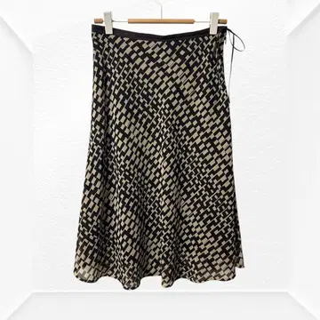 2266 Almond oil 미디 스커트 M 올 패턴 브라운 얇은 소재