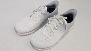 SKECHERS 메쉬 슬립온 스타일 스니커즈 24cm