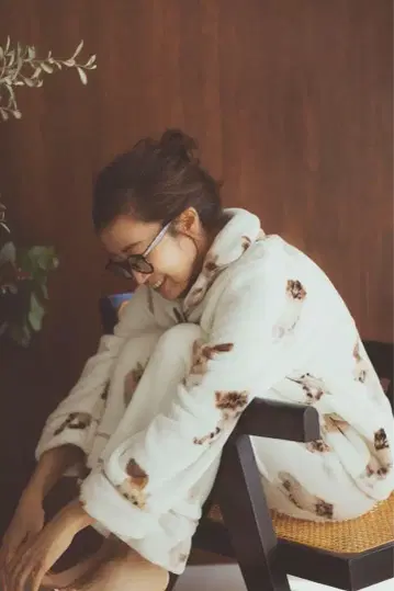 [ 카미사키 메구미 씨 콜라보 ] 캣 플리스 오픈 카라 상의 & 롱 팬츠