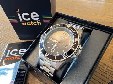 ice watch 다이버즈 스타일 손목시계 쿼츠