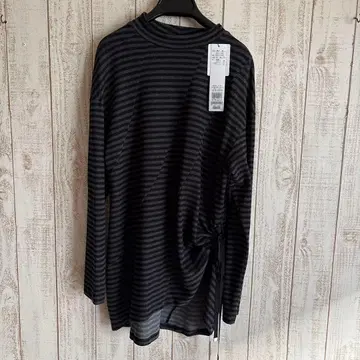 새상품 INTELLECTION 정가 3만 800엔 하이넥 긴팔 니트