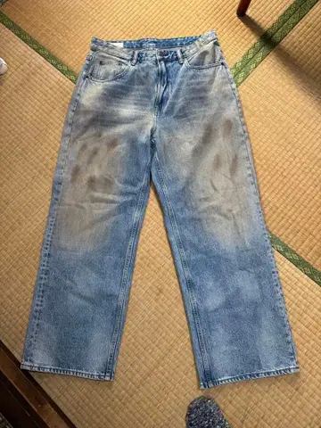 자라 빈티지 가공 배기 핏 청바지