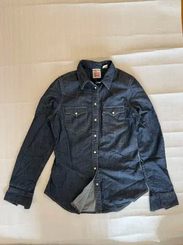 새상품급 Levi's 다크 데님 여성용 긴팔 셔츠 인디고