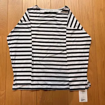 MARW 스트라이프 긴팔 티셔츠