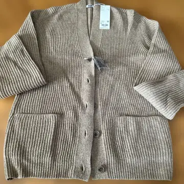 UNIQLO 프리미엄 리브 가디건
