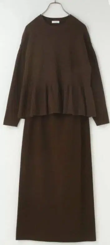 (미사용 새상품) 로리즈팜 페플럼 니트 셋업 브라운