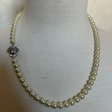 화이트 펄 목걸이 로즈 클로징