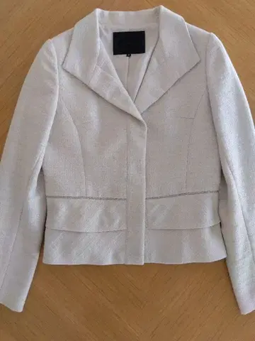 UNTITLED 아이보리 테일러드 자켓 L 사이즈