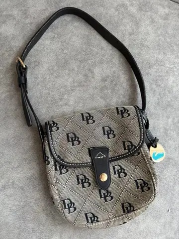 두니앤버크 모노그램 숄더백