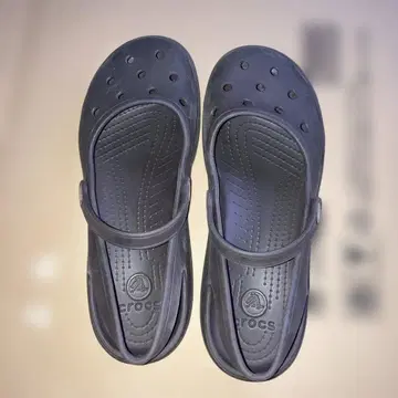 crocs 블랙 클로그 샌들 W 8