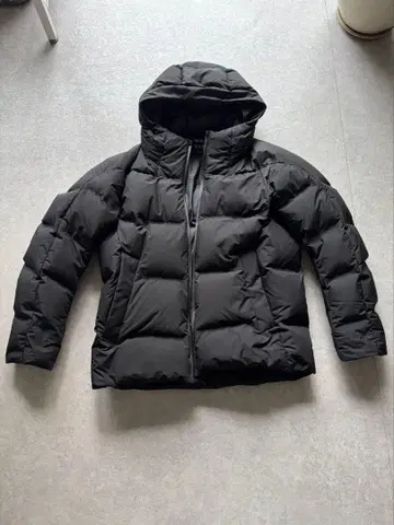 유니클로 심리스 다운 후드티 XL