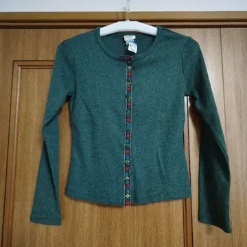 새상품 모스그린 긴팔 가디건 M 사이즈