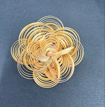 꽃 모양 브로치 골드 컬러 와이어제