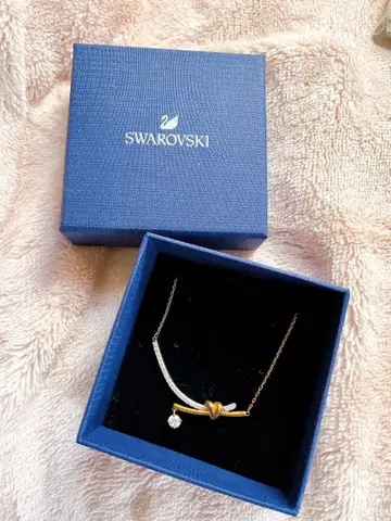 Swarovski 커브 디자인 목걸이