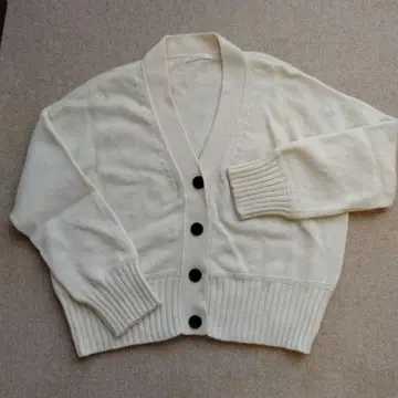 투모로우랜드 맥피 루즈핏 가디건 아이보리 S사이즈