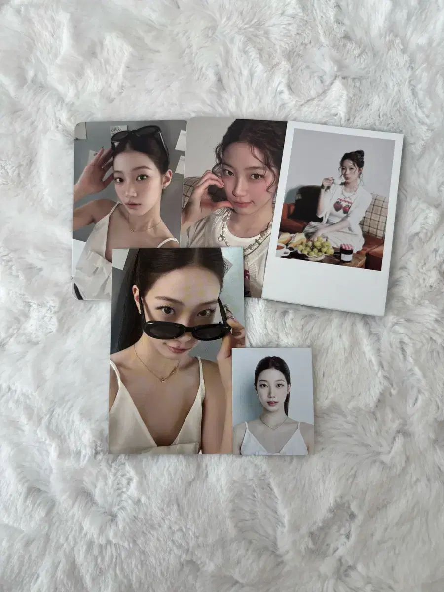 Le Sserafim Kazuha 2026 season&#x27;s greetings poca photo cards for sale