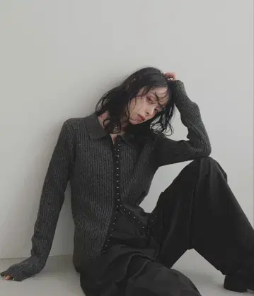 후크 디자인 폴로 니트