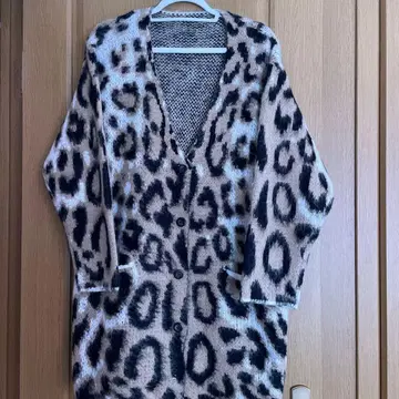 레오파드 무늬 니트 가디건