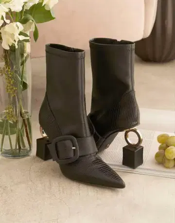 darich 버클 디자인 부츠