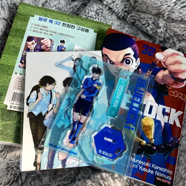 블루록 32권 한정판 이토시 린 아크릴 스탠드