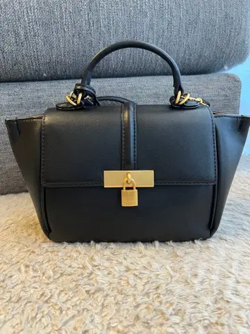 미라 오웬 키 모티브 미니 숄더백