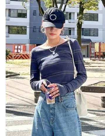 Ungrid 핏 롱 슬리브 Tee 긴팔 티셔츠 F 사이즈 네이비&레드