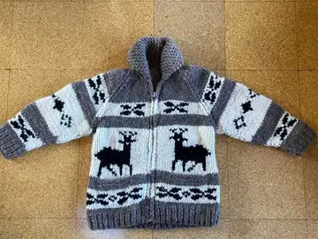 손뜨개질 사슴 패턴 니트 스웨터