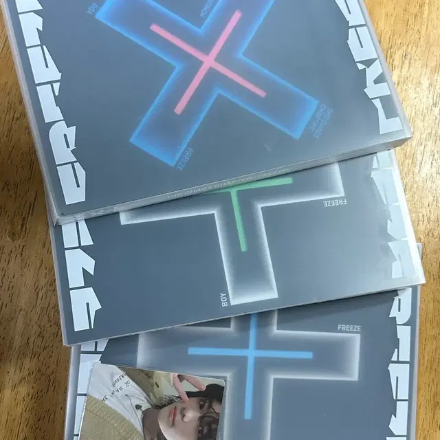 투모로우바이투게더 FREEZE 개봉앨범 + 포카 일괄