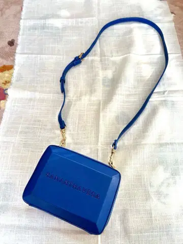 가격 인하 중 사만사 베가 숄더백