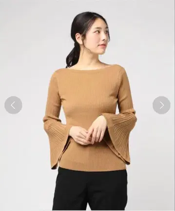 CASA FLINE 패턴 리브 플레어 니트탑