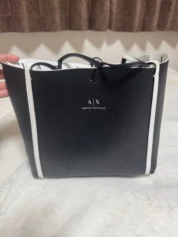 Armani Exchange 토트백 블랙 화이트 리버서블