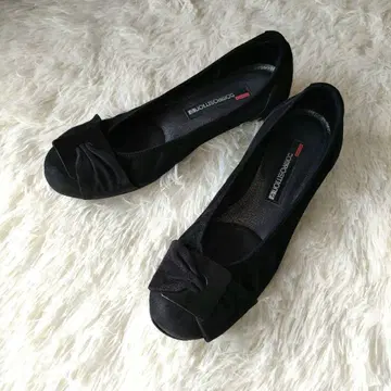 컴포지션9 블랙 리본 포함 플랫슈즈