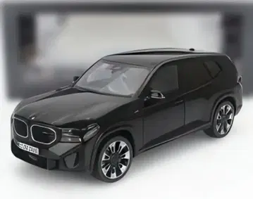 새상품 BMW XM (G09) 2023 미니 챔피언스 1/18 미니카