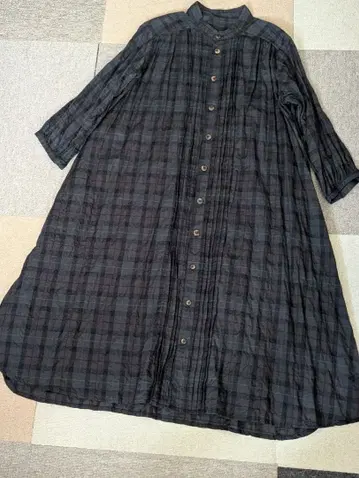 파르티쿨라르 블랙 계열 체크 무늬 셔츠 원피스 7부 소매