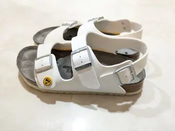 BIRKENSTOCK 샌들 화이트 23